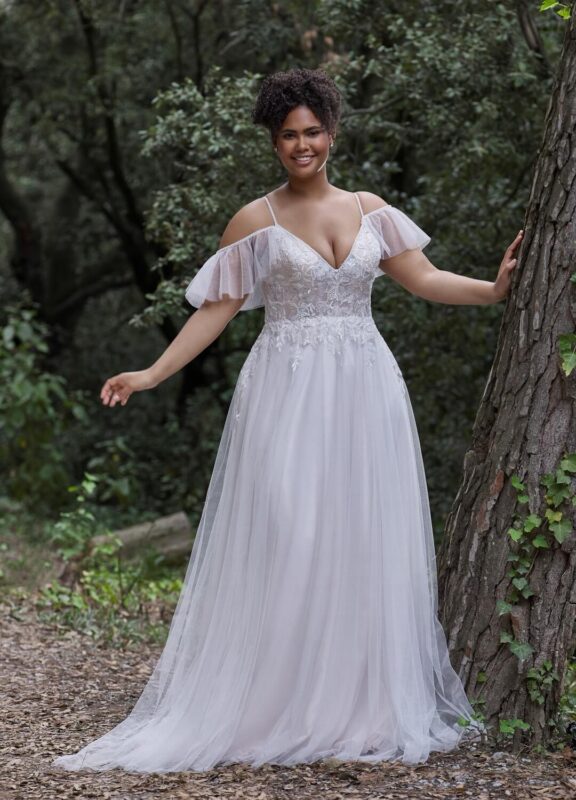 BossHochzeitshaus Evin WhiteOne VintageBRautkleid Carmentraeger Hamburg Stade Winsen Lueneburg Bremen Harburg 1 p.jpg