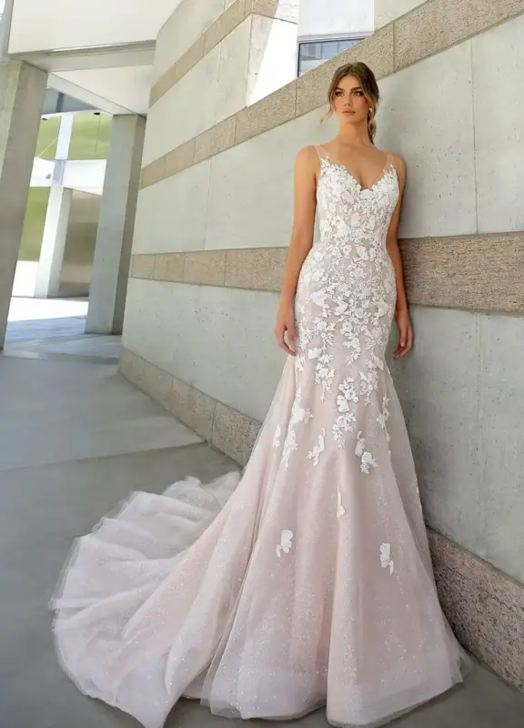 Boss Hochzeithaus Winsen Luhe Brautkleider Bremen Hamburg Lueneburg Hannover Luebeck Harburg Enzoani Etoile BT20 01 Niedersachsen 2.webp