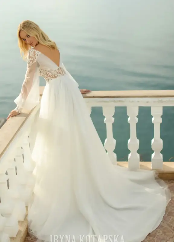 Boss Hochzeithaus Winsen Luhe Brautkleider Bremen Hamburg Lueneburg Hannover Luebeck Harburg Iryna Kotapska moerne Brautkleider PR2236 Niedersachsen 3.webp