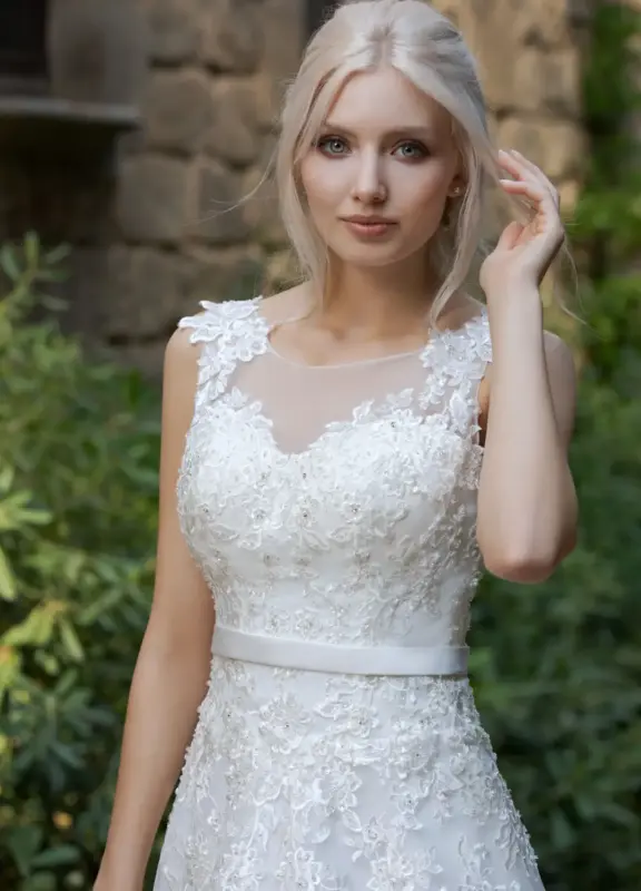 Boss Hochzeithaus Winsen Luhe Brautkleider Bremen Hamburg Lueneburg Hannover Stade Luebeck Buxtehude Amera vera B1954 Brautkleider Niedersachsen 3.webp