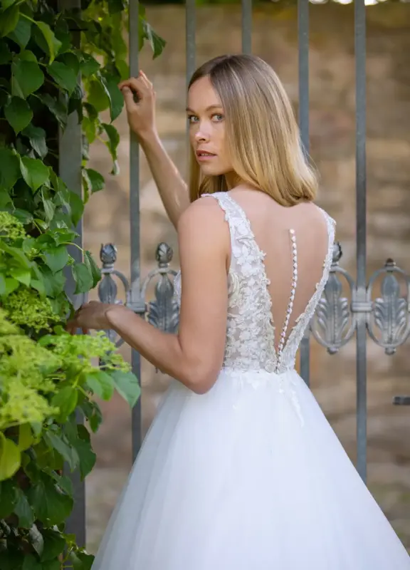 Boss Hochzeithaus Winsen Luhe Brautkleider Bremen Hamburg Lueneburg Hannover Stade Luebeck Buxtehude Miss Beautiful Bride Brautkleider MGB48 .webp