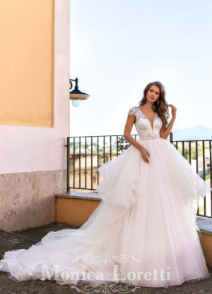 Boss Hochzeithaus Winsen Luhe Brautkleider Bremen Hamburg Lüneburg Hannover Stade Lübeck Buxtehude moderne Brautkleider Niedersachsen Monica Loretti 8118 (1)