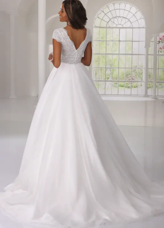 Boss Hochzeithaus Winsen Luhe Brautkleider Bremen Hamburg Lueneburg Jarice ART23 60 Niedersachsen 2.webp