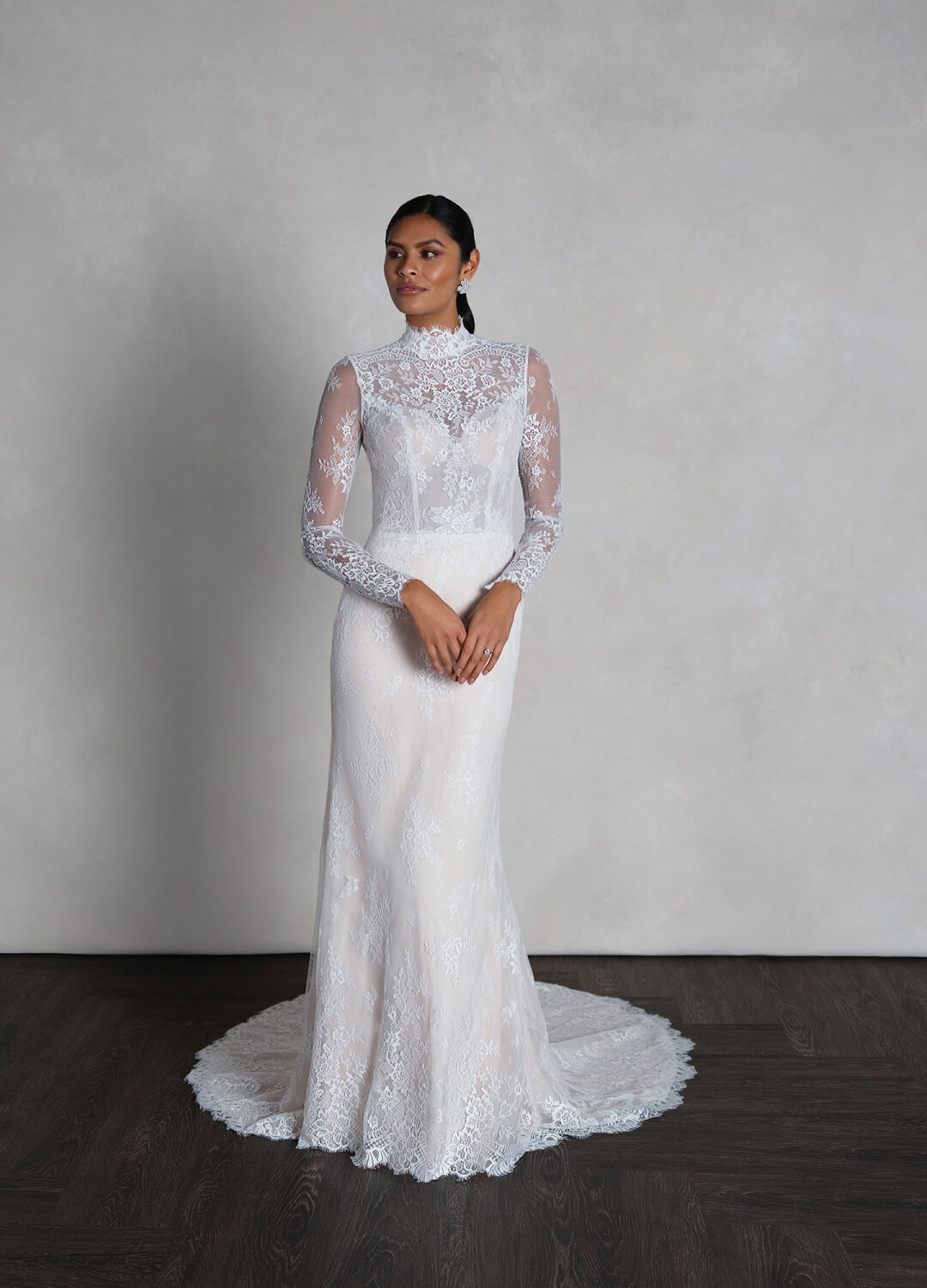 Boss Hochzeitshaus JustinAlexander 55141 FintFlare Brautkleider Hochgeschlossen 2.jpg