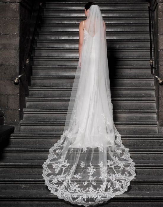 S371 350 1 MED 198 02.jpg